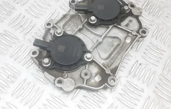Mercedes-Benz C AMG W205 Camshaft holder A2760150201 A2761560790