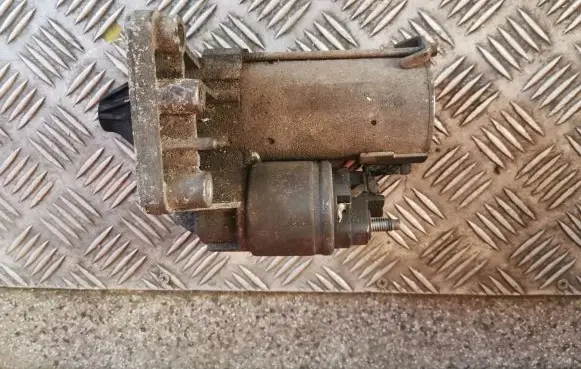 Citroen DS3 Starter motor 9688268480