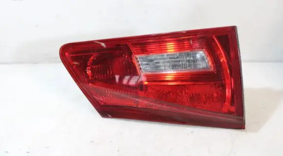 Lexus IS 220D-250-350 Rear/tail lights