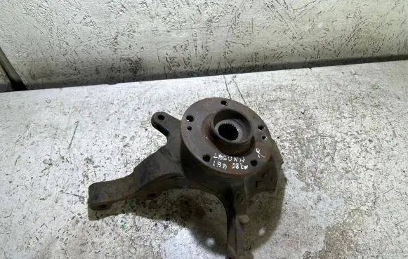 Renault Laguna III Front wheel hub