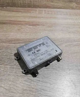 Mercedes-Benz ML W163 Antenna control unit 2038201785