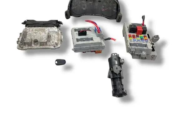 Fiat Doblo Engine ECU kit and lock set 51798819 51761876 0281012865