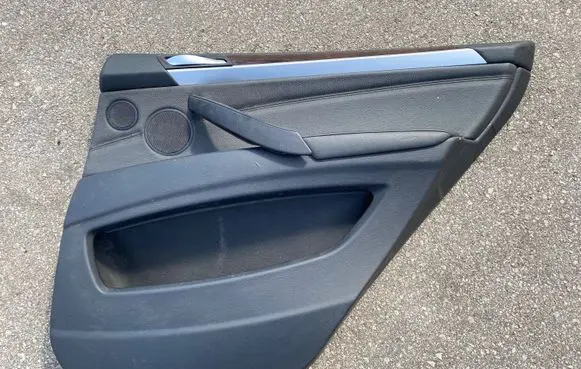 Other rear door trim element