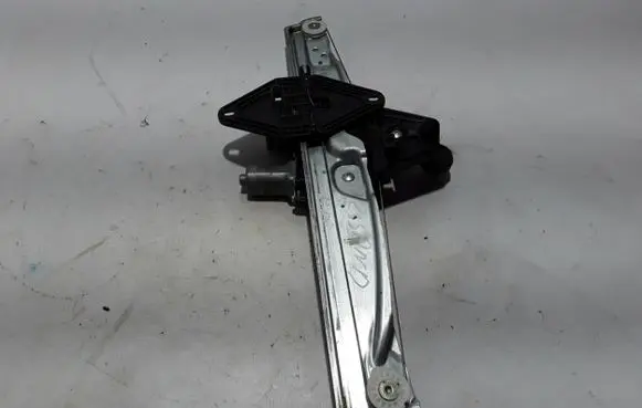 Front window lifting mechanism without motor