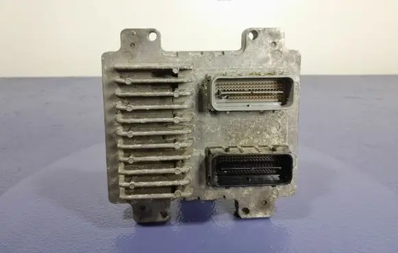 Chevrolet Captiva Engine control unit/module ECU 12637795