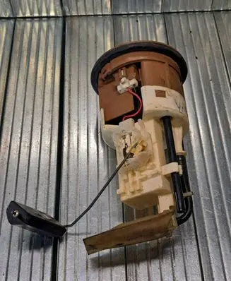 Toyota Yaris Verso Fuel level sensor 