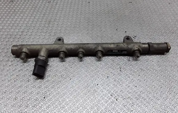Fuel main line pipe