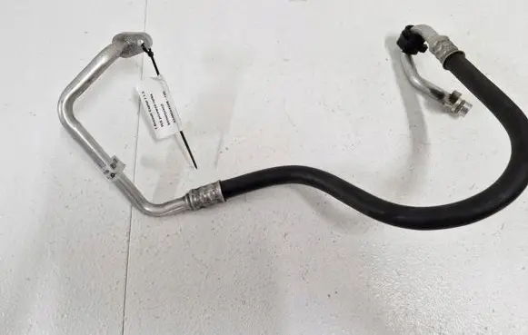 Renault Captur II Air conditioning (A/C) pipe/hose 924902429R