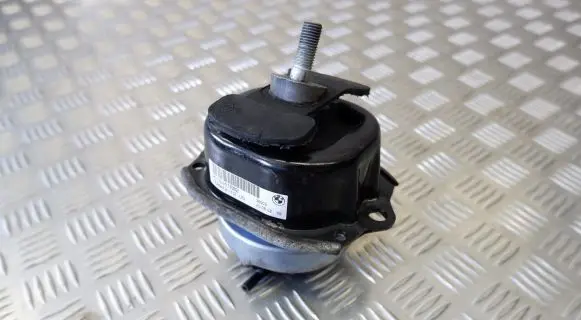 BMW X5 E70 Engine mount bracket 6784416