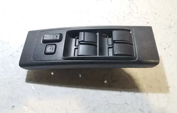 Toyota Corolla Verso AR10 Electric window control switch 848200F01000