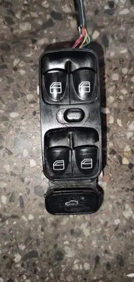 Mercedes-Benz C W203 Electric window control switch A2038200110
