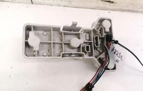 Volkswagen PASSAT B5 Tail light bulb cover holder 3B5945257