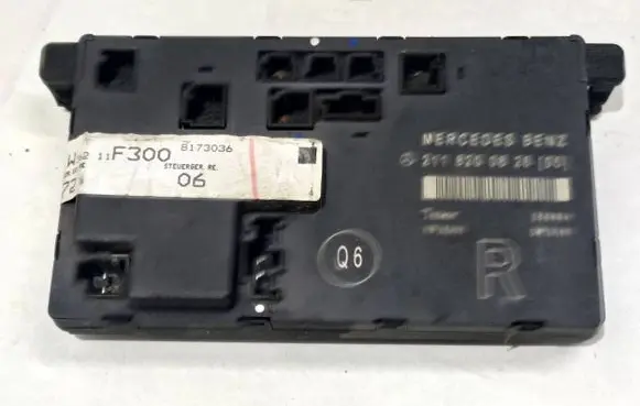 Mercedes-Benz E W211 Door control unit/module 2118200626 8173036