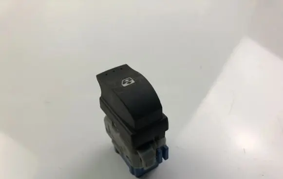 Nissan Qashqai Electric window control switch 2808203