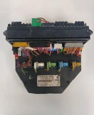 Mercedes-Benz C W204 Fuse module A2129009705 A2129028002 A2125451201