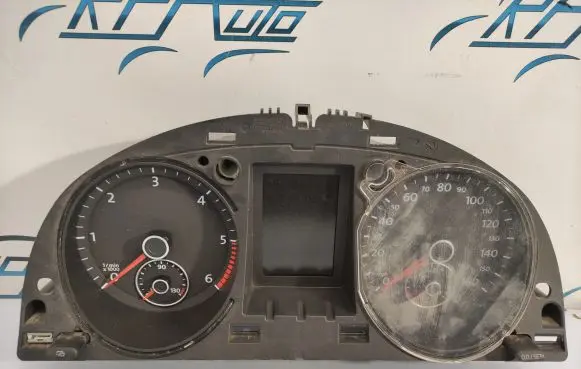 Volkswagen PASSAT B6 Speedometer (instrument cluster) 3C0920972J