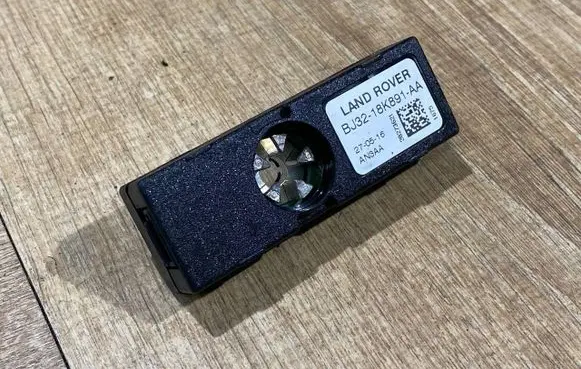 Land Rover Range Rover Velar Antenna control unit BJ32-18K891-AA BJ3218K891AA BJ32-18K891