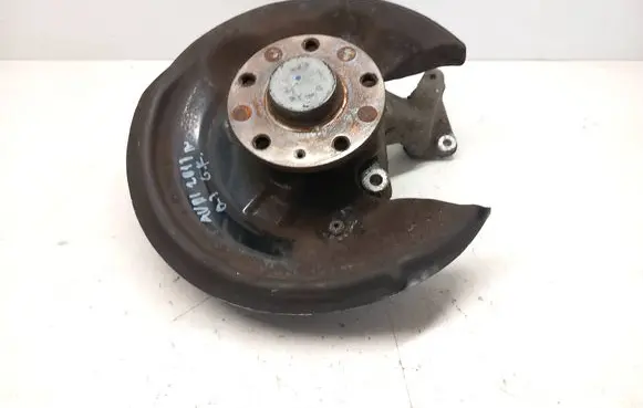 Audi Q3 8U Rear wheel hub