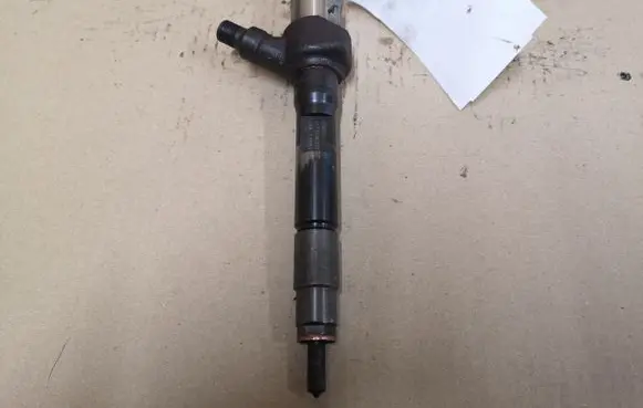 Mazda 6 Fuel injector R2AA 13H50