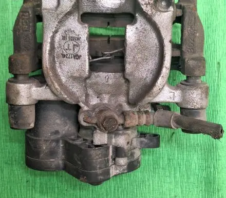 Ford Mondeo MK V Rear brake caliper