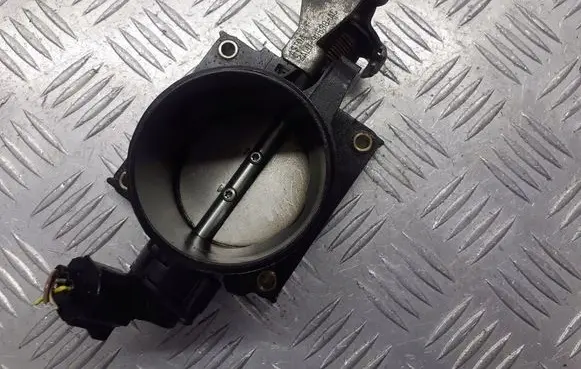 Mazda 5 Throttle body valve VP2ALU-DFLFB6-B