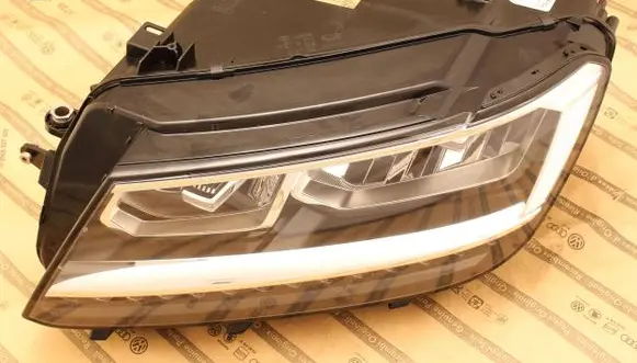Volkswagen Tiguan Headlight/headlamp 5NB941035D