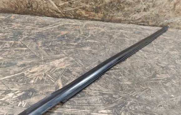 KIA Optima Front door glass trim molding