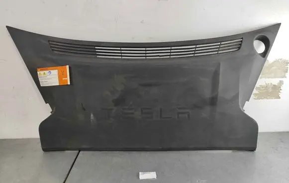 Tesla Model S Front trunk storage compartment trim 106048100C