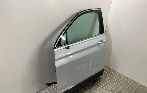 Volkswagen Tiguan Allspace Front door 43R004756 5Q4959393E 5Q4959393B