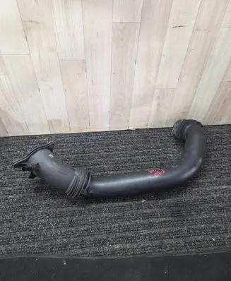 BMW 3 F30 F35 F31 Intercooler hose/pipe 8601683 13718601683 23557610