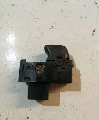 Volvo V70 Electric window control switch 9472275