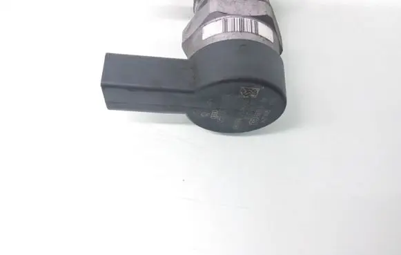 Skoda Fabia Mk3 (NJ) Fuel pressure regulator 057130764AB 0281006075