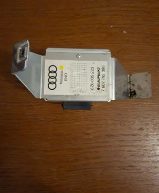 Audi A2 Sound amplifier 8Z0035223 7607792080