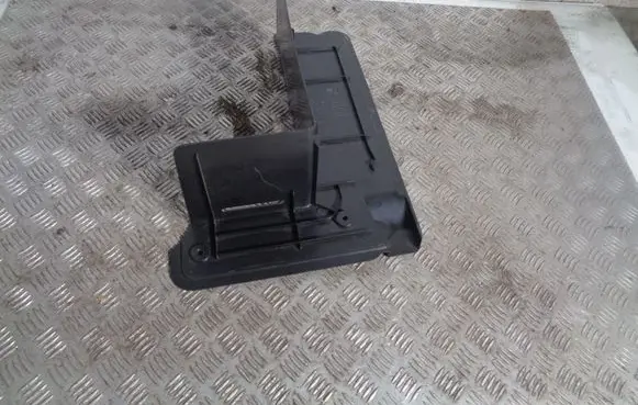 BMW X5 E53 Battery box tray cover/lid 8244134