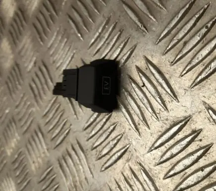Nissan Juke II F16 Other switches/knobs/shifts 2519A