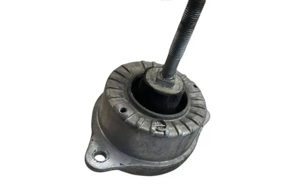 Engine mount bracket