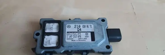 Mercedes-Benz E W210 Reducing agents exhaust control unit A2108300672 020204 2108300672