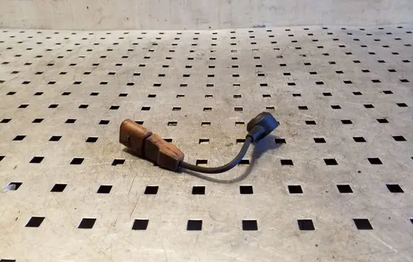 Audi TT TTS Mk2 Detonation knock sensor 06F905377