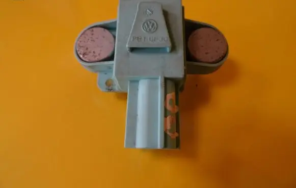 Audi A6 S6 C6 4F Airbag deployment crash/impact sensor 1K0909606