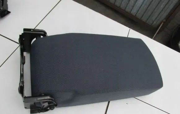 Ford Mondeo MK IV Armrest 