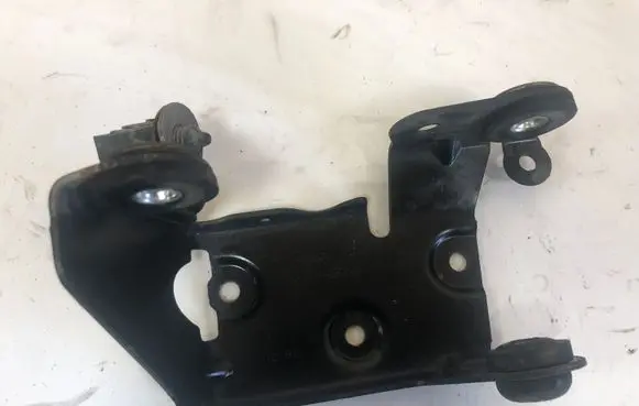 Ford Galaxy ABS pump bracket 6G912B389