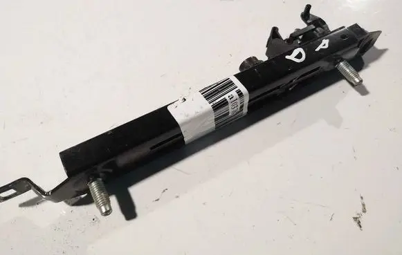 Opel Vectra C Seat belt adjustment rail 