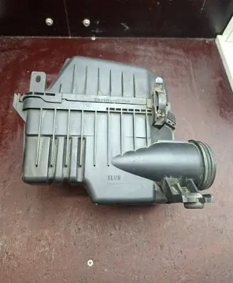 KIA Rio Air filter box 281101W200