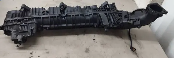 BMW 5 F10 F11 Intake manifold 7811909 1810150217