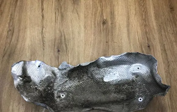 Land Rover Discovery 5 Heat shield in engine bay HY3211431BF