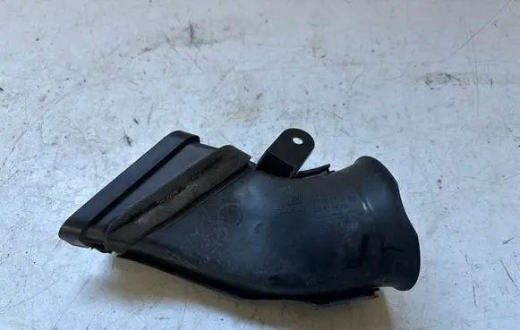 Opel Astra K Air intake duct part 72457718