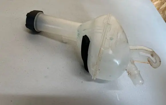 Renault Arkana Coolant expansion tank/reservoir 217114389R