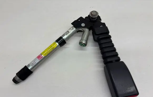 Hyundai Tucson JM Front seatbelt buckle 1023553
