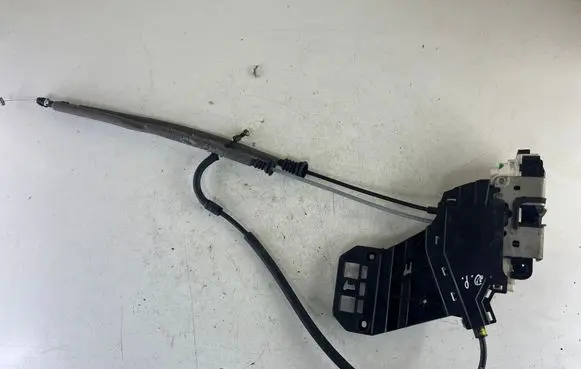 Jeep Cherokee Front door lock P04589916AD P04589916A P04589916ADA