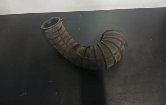 Volvo V70 Air intake hose/pipe 08634140